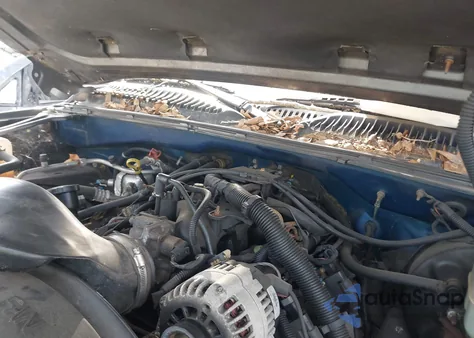 2001 Chevrolet Silverado 1500 Lt из США, поврежденный, VIN 2GCEK19T811321518